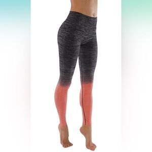 Itzon seamless leggings in black pink ombré size XXL In gently used condition
